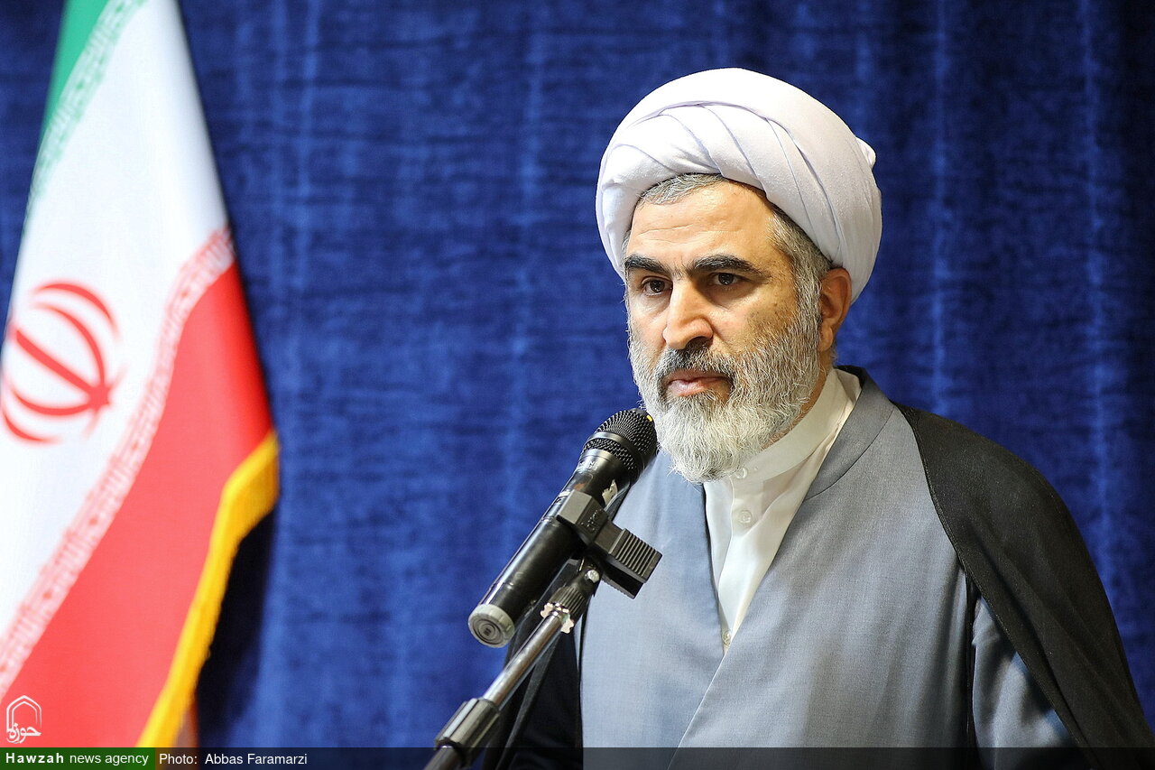 بازنگری رشته‌های تفسیر در حوزه‌های علمیه / برگزاری بیش از ۳۰۰ درس تفسیر و علوم قرآن