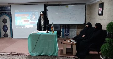 زن؛ محور مدیریت داخلی خانه و عامل رشد معنوی خانواده در مسیر تعالی است