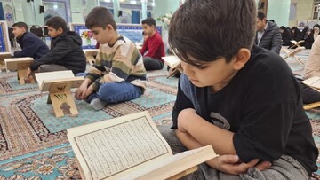 تصاویر/ محفل انس با قرآن کریم در تکاب