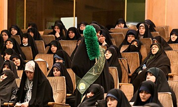 تصاویر/ تجلیل از خادمه‌های حرم حضرت عبدالعظیم حسنی(ع)