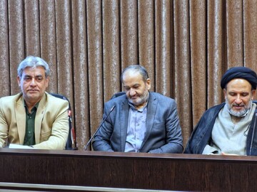 حوزه‌های علمیه در اصلاح قوانین معلولان پیش‌گام شوند