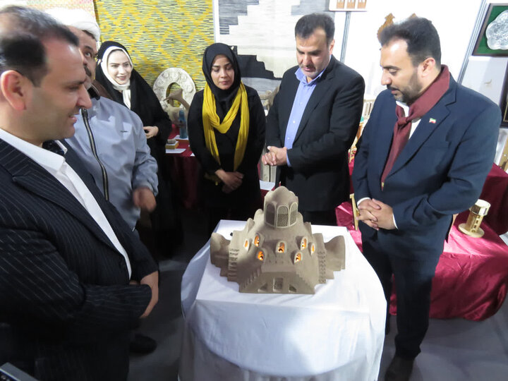 تصاویر/گشایش نمایشگاه نوآوری و فناوری کاشان ۱۴۰۴ با محوریت دستاوردهای دانش‌بنیان