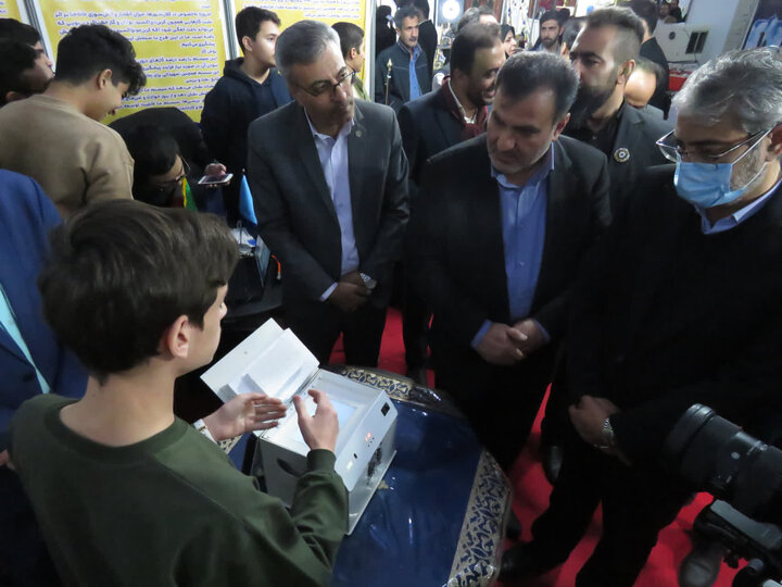 تصاویر/گشایش نمایشگاه نوآوری و فناوری کاشان ۱۴۰۴ با محوریت دستاوردهای دانش‌بنیان