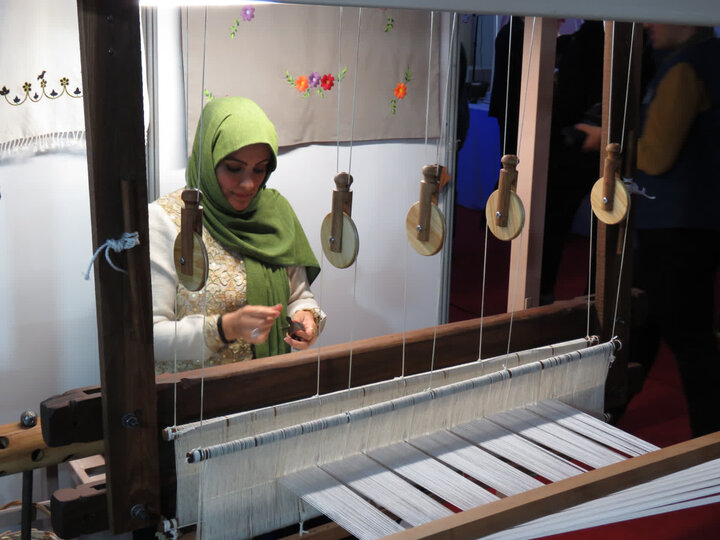 تصاویر/گشایش نمایشگاه نوآوری و فناوری کاشان ۱۴۰۴ با محوریت دستاوردهای دانش‌بنیان