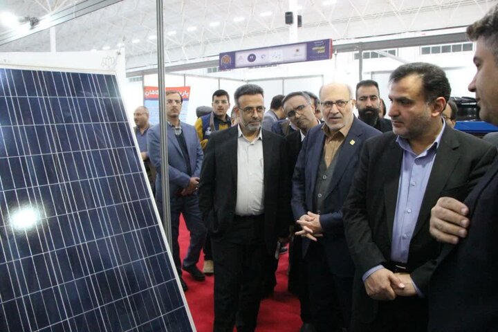 تصاویر/گشایش نمایشگاه نوآوری و فناوری کاشان ۱۴۰۴ با محوریت دستاوردهای دانش‌بنیان