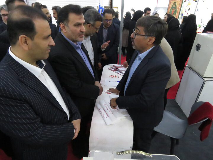 تصاویر/گشایش نمایشگاه نوآوری و فناوری کاشان ۱۴۰۴ با محوریت دستاوردهای دانش‌بنیان