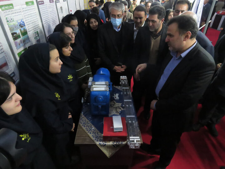 تصاویر/گشایش نمایشگاه نوآوری و فناوری کاشان ۱۴۰۴ با محوریت دستاوردهای دانش‌بنیان