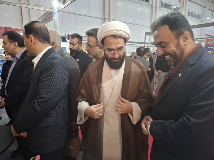 تصاویر/ رونمایی طرح  های پژوهشی حوزه علمیه خواهران منطقه کاشان