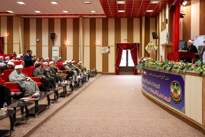 تصاویر /  همایش روحانیون بازنشسته نیروهای مسلح استان‌های قزوین، زنجان و البرز برگزار شد