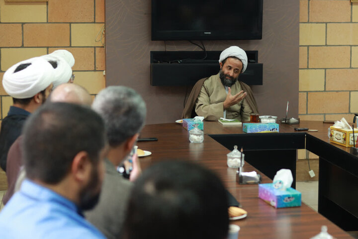 دیدار حجت الاسلام امینی نژاد با اعضای خانه طلاب جوان در قم