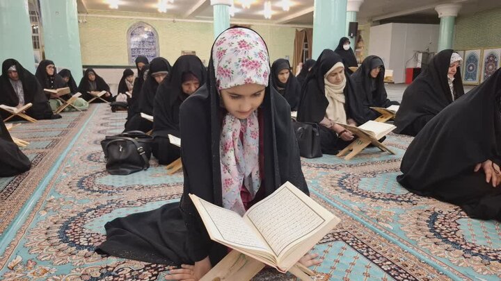 تصاویر/ محفل انس با قرآن کریم در تکاب