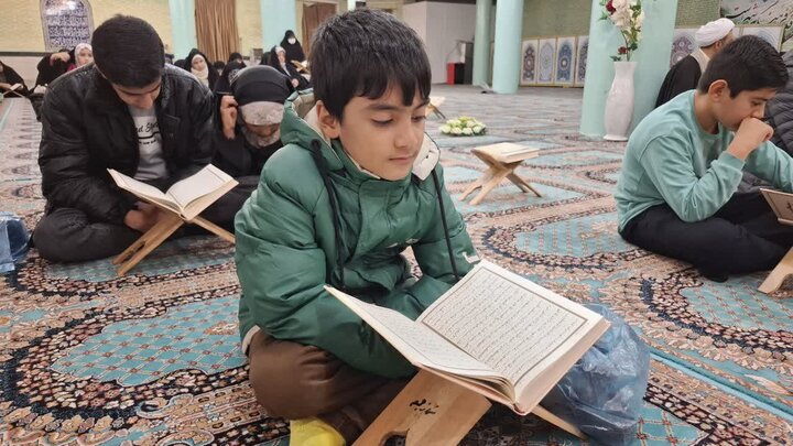 تصاویر/ محفل انس با قرآن کریم در تکاب
