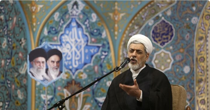 اہل بیت (ع) سے محبت کی سب سے اہم علامت ان کے احکامات پر عمل کرنا ہے