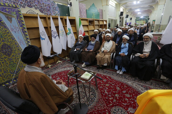 تصاویر / آئین افتتاحیه نمایشگاه هفته پژوهش و دستاوردهای پژوهشی حوزه علمیه اصفهان