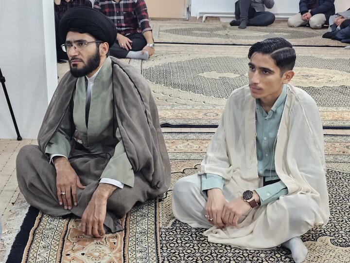 درس اخلاق حجت‌الاسلام والمسلمین پورذهبی در مدرسه علمیه امام صادق(ع) بیجار