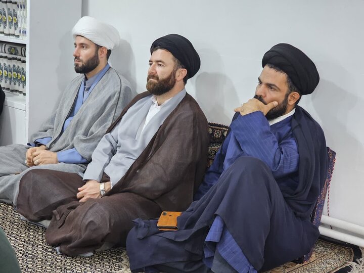 درس اخلاق حجت‌الاسلام والمسلمین پورذهبی در مدرسه علمیه امام صادق(ع) بیجار