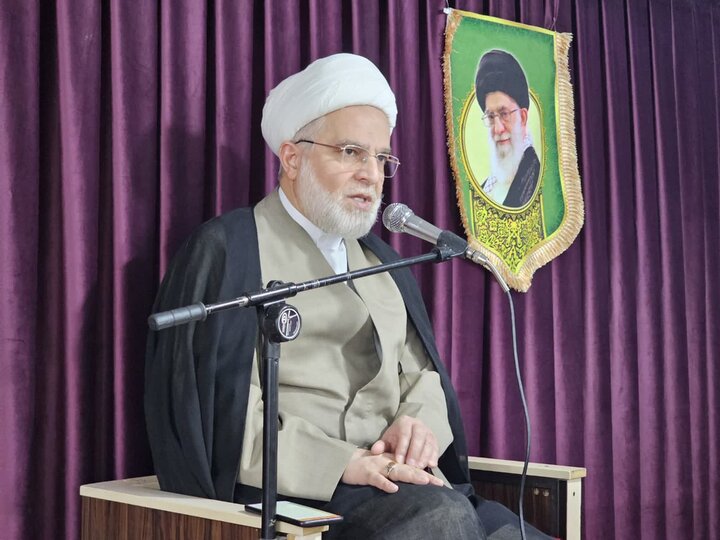 درس اخلاق حجت‌الاسلام والمسلمین پورذهبی در مدرسه علمیه امام صادق(ع) بیجار