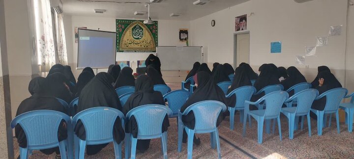 تصاویر/ کارگاه تخصصی هوش مصنوعی در مدرسه علمیه الزهرا(س) شهداد