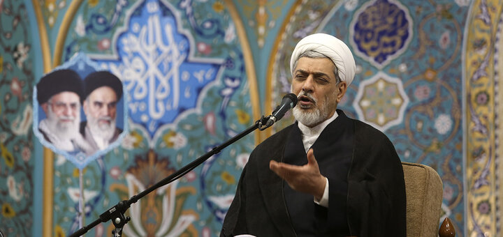 بزرگداشت چهلم شهدای حوادث دی ماه در قم / دشمن‌شناسی و بصیرت‌افزایی از ضرورت‌های امروز است