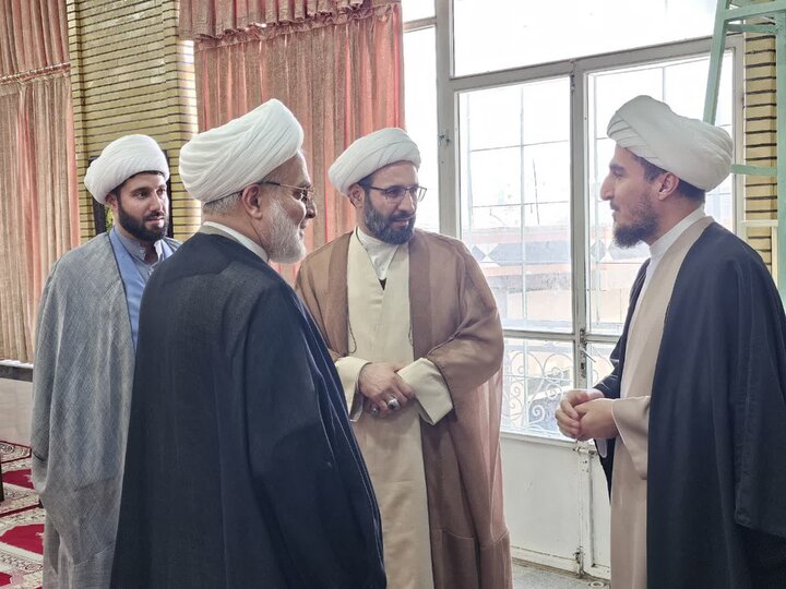 تصاویر/ بازدید نماینده ولی‌فقیه در  کردستان از دو مسجد «حضرت ابوالفضل‌(ع)» و «۱۲ امام‌(ع)» در بیجار