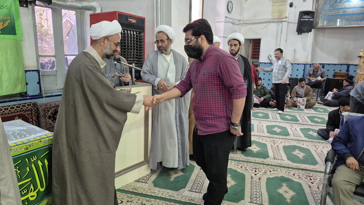 تصاویر/ تجلیل نفرات برتر مسابقه کتابخوانی مدرسه علمیه آیت‌الله مدنی کاشانی(ره)