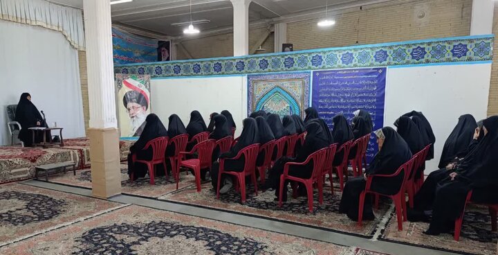 تصاویر/ حضور مدیر و معاونان حوزه علمیه خواهران استان کرمان در  مدرسه علمیه حضرت فاطمه(س) رفسنجان