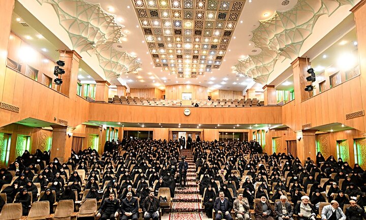 تصاویر/ تجلیل از خادمه‌های حرم حضرت عبدالعظیم حسنی(ع)