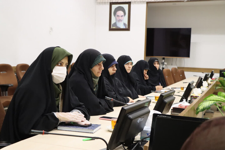 تصاویر | نشست صمیمی با جمعی از فعالان و کنشگران مردمی حوزه جوانی جمعیت زنجان