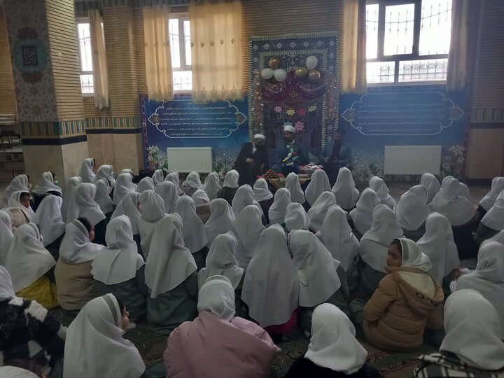 تصاویر/ مراسم روز مادر در دبستان رستگاران کامیاران