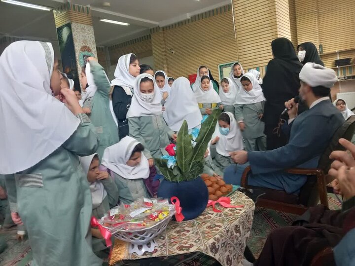 تصاویر/ مراسم روز مادر در دبستان رستگاران کامیاران