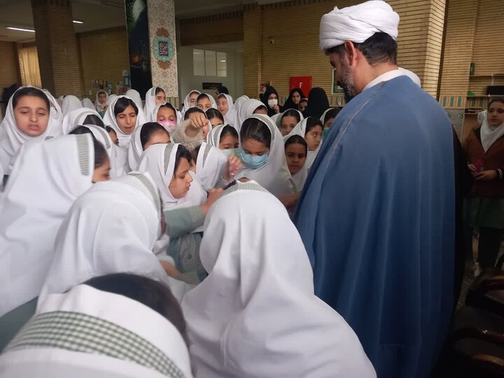 تصاویر/ مراسم روز مادر در دبستان رستگاران کامیاران