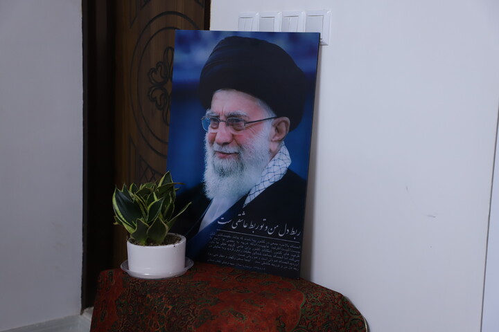 تصاویر/ تجلیل از شکوه مادری در دیدار با مادر شهیده معصومه کرباسی