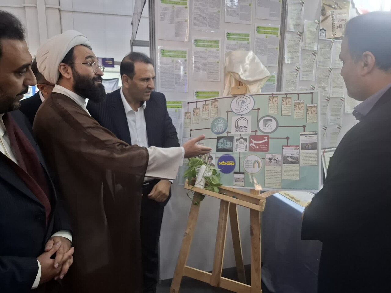 نمایشگاه نوآوری و فناوری کاشان ۱۴۰۴ افتتاح شد+تصاویر