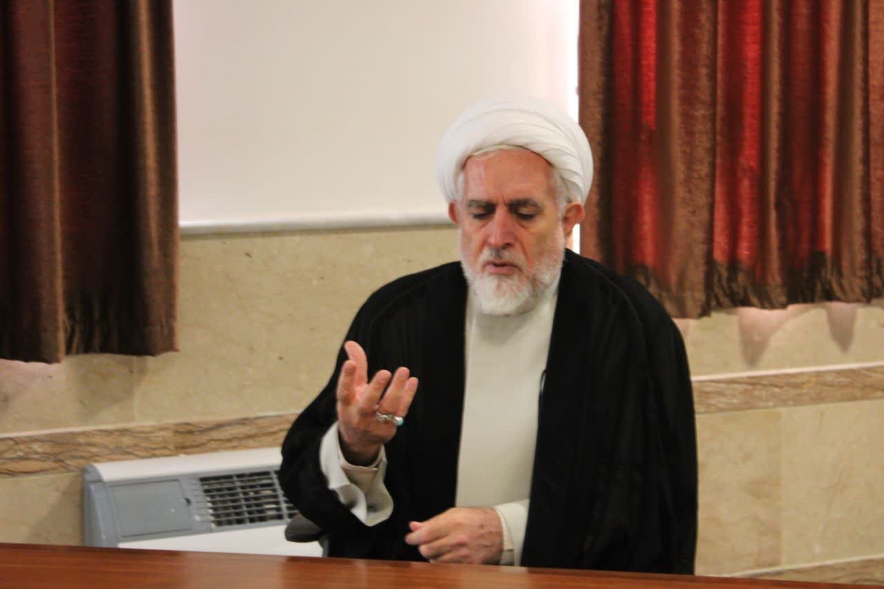 کرسی آزاد اندیشی با موضوع حجاب و عفاف در مدرسه علمیه ریحانة الرسول ارومیه برگزار شد+ تصاویر