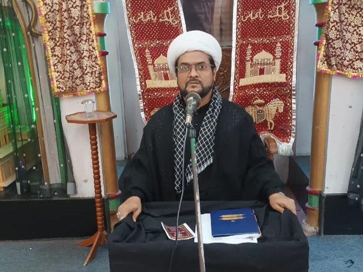 इमाम खुमैनी का दृष्टिकोण विलायत ए फ़क़ीह वह बुनियादी काम है जिसे दुनिया के लोग कभी नहीं भूल सकते, मुक़र्रेरीन