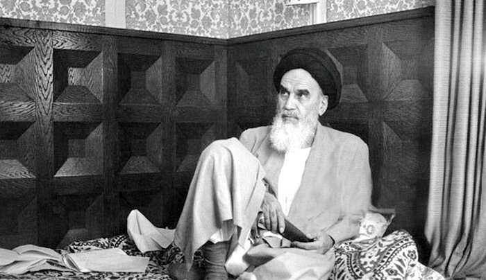 خاطره دکتر بروجردی از وضوی امام خمینی (ره)