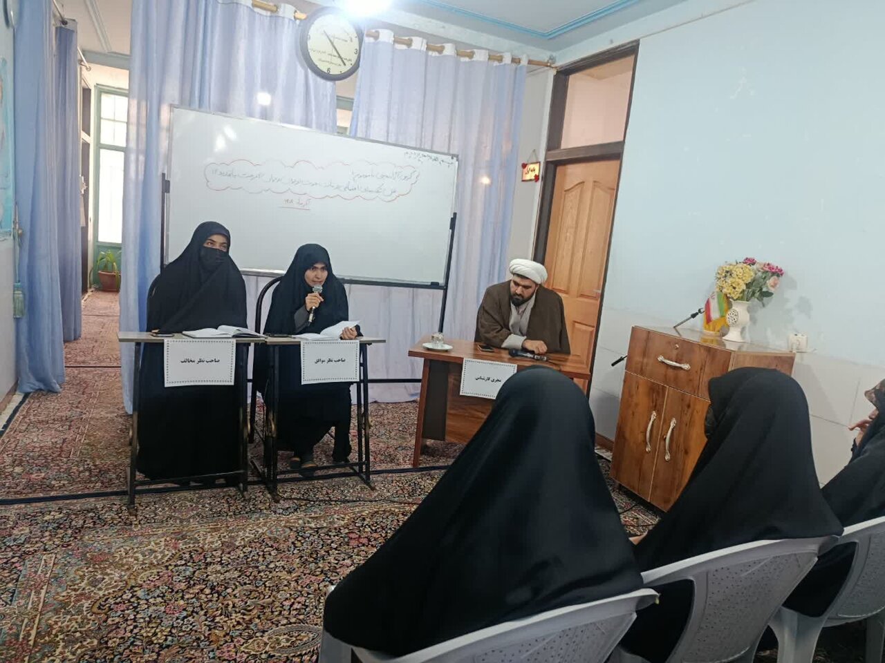 ایفای نقش حوزه‌ در تولید محتوای دینی متناسب با زبان جوانان و حضور در شبکه‌های اجتماعی+تصاویر