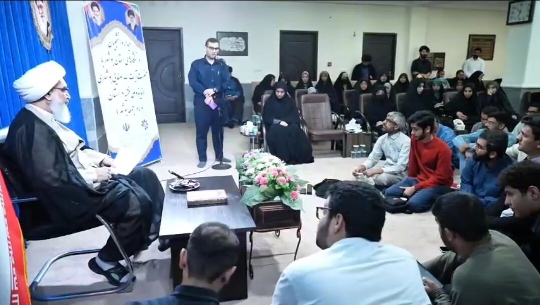 فیلم| دیدار دانشجویان با نماینده ولی فقیه در بوشهر
