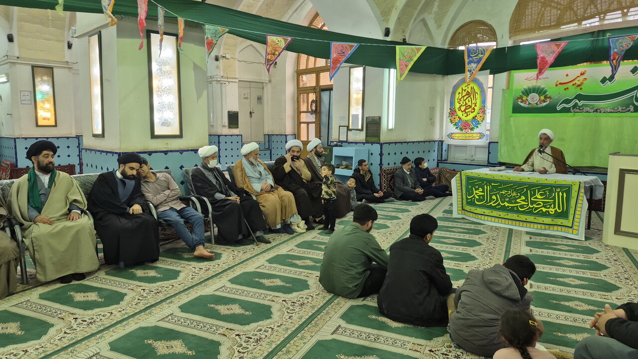 برگزاری جشن ولادت حضرت فاطمه(س) در مدرسه علمیه آیت‌الله مدنی کاشانی