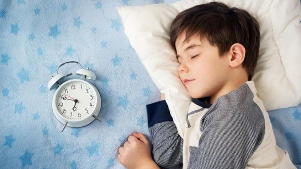 নামাজের জন্য সন্তানের জাগিয়ে তোলা— কার্যকর, কোমল ও স্থায়ী উপায়