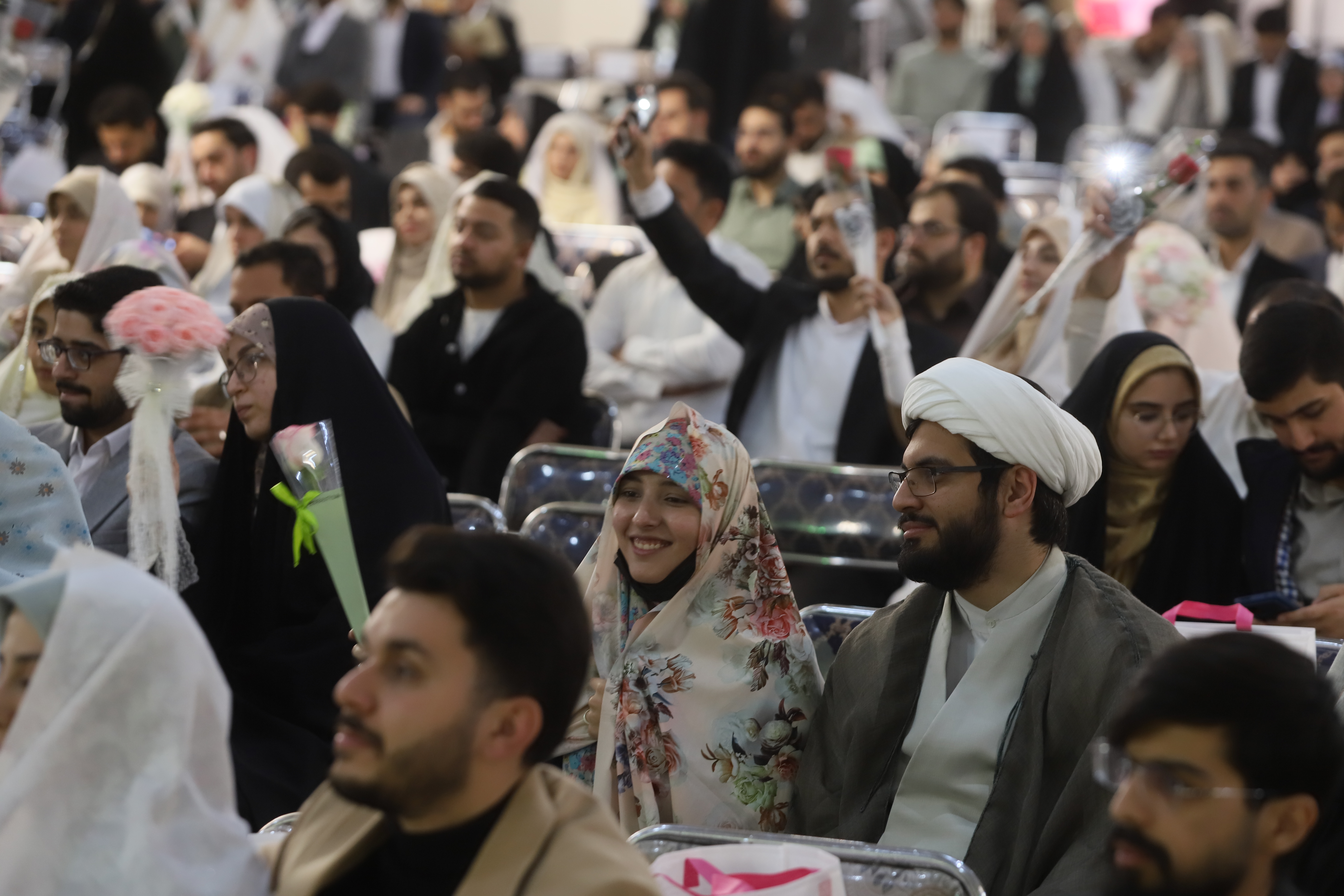 تصاویر/ حرم حضرت معصومہؑ میں 730 جوڑوں کی اجتماعی شادی