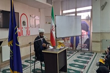 اخلاق، تواضع و عبادت شبانه، طلبه را محبوب امام زمان(عج) می‌کند