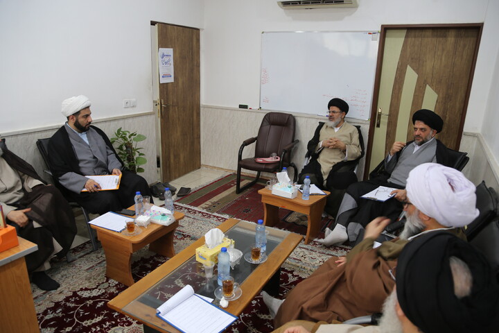 تصاویر/برگزاری جلسه علمی پایان نامه ها در مدارج علمی حوزه علمیه خوزسان