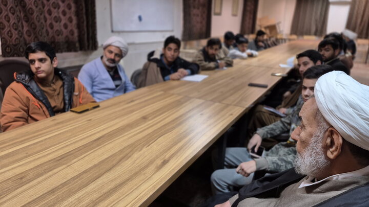 تصاویر/ نشست علمی پژوهشی طلاب مدرسه علمیه آیت‌الله مصطفوی(ره) کاشان