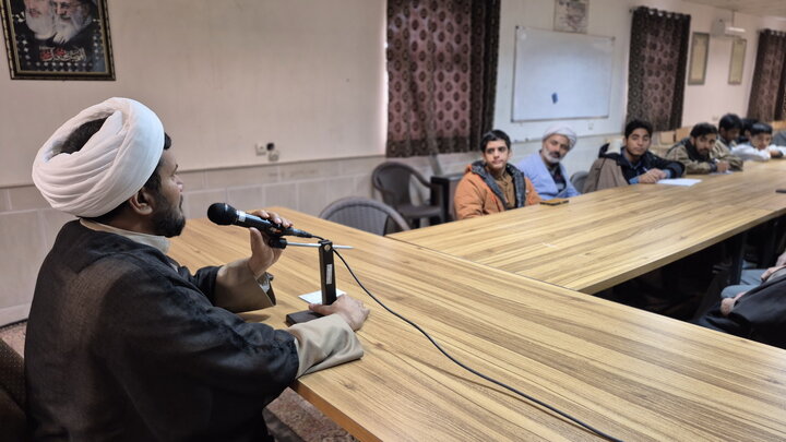 تصاویر/ نشست علمی پژوهشی طلاب مدرسه علمیه آیت‌الله مصطفوی(ره) کاشان