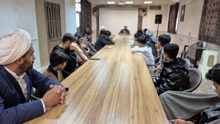 تصاویر/ نشست علمی پژوهشی طلاب مدرسه علمیه آیت‌الله مصطفوی(ره) کاشان