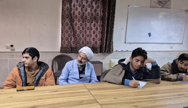 تصاویر/ نشست علمی پژوهشی طلاب مدرسه علمیه آیت‌الله مصطفوی(ره) کاشان