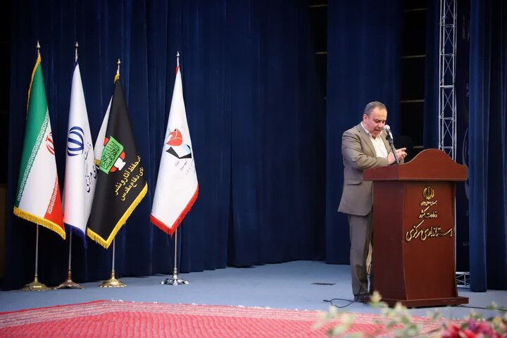 تصاویر/برگزاری سیزدهمین همایش اسوه های صبر و مقاومت در اراک