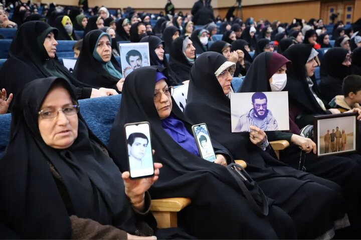 تصاویر/برگزاری سیزدهمین همایش اسوه های صبر و مقاومت در اراک