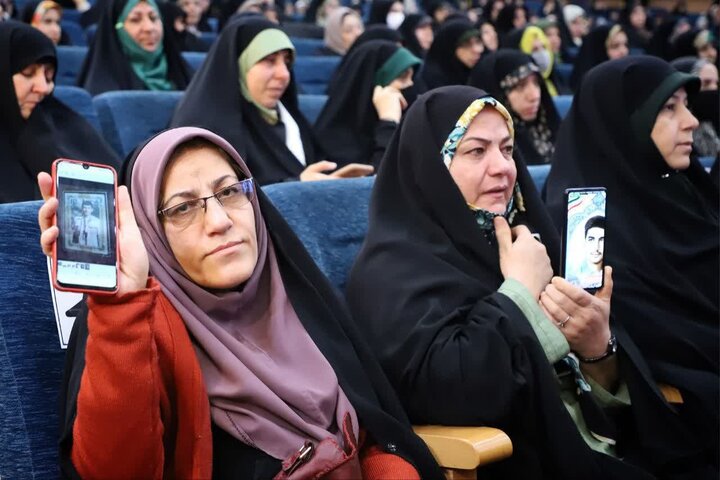 تصاویر/برگزاری سیزدهمین همایش اسوه های صبر و مقاومت در اراک